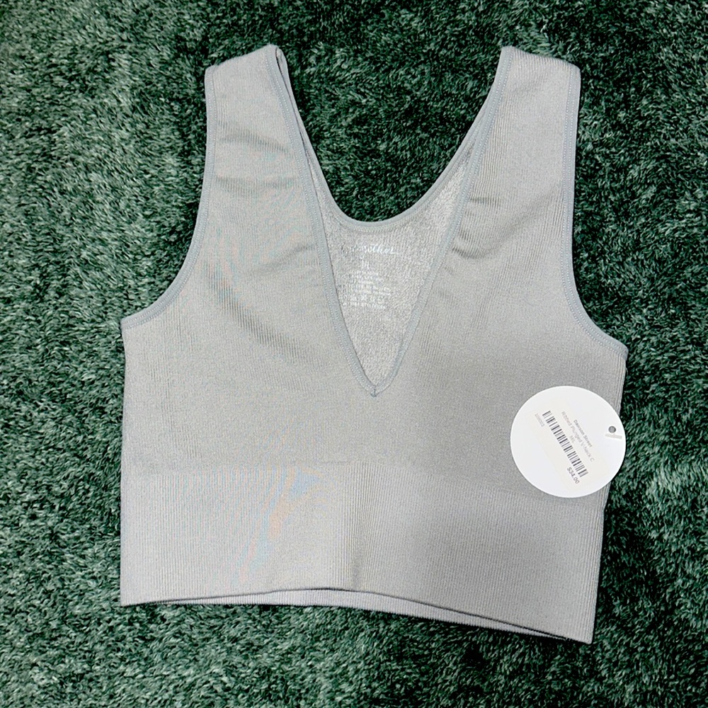 Women’s Ribbed Plunged V-Neck- M/L; NWT